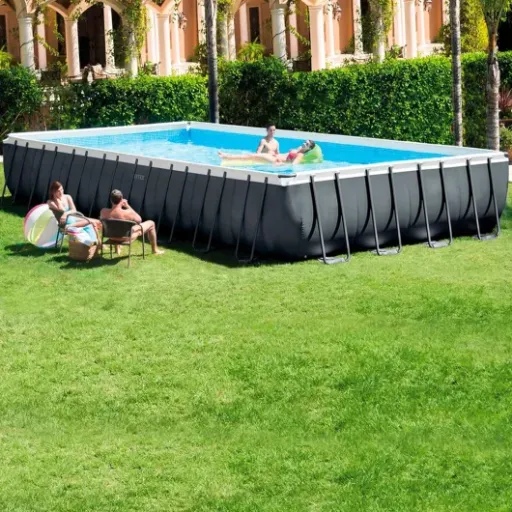 Test Intex Piscine Ultra Rectangulaire 975 x 488 x 132 : gros bassin familial qui fait le job, si on a la place et l’huile de coude
