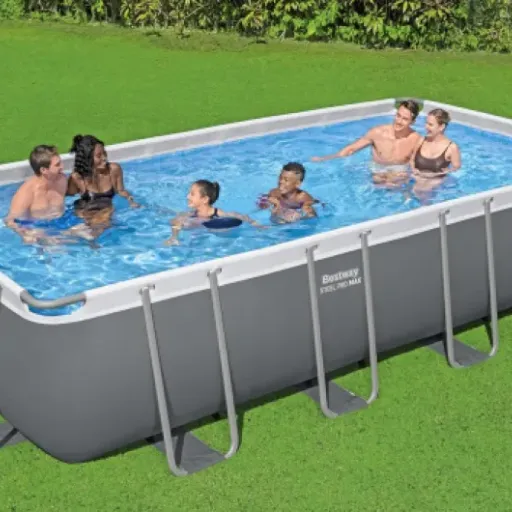 Test Bestway Steel Pro Max 5,49 x 2,74 x 1,22 : la grande piscine de jardin qui fait le taf sans être parfaite