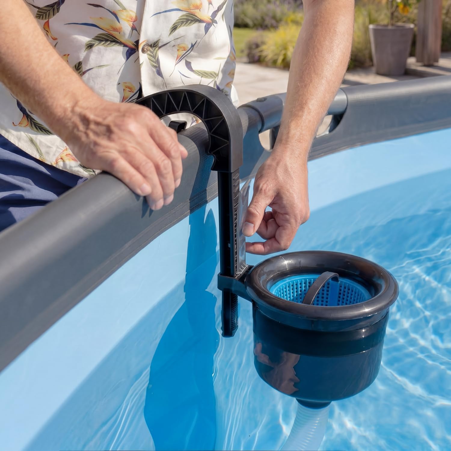 Skimmer de piscine avec bac de récupération